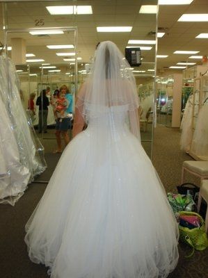 I BOUGHT MY DRESS!!!!  (lots of pics!!!!)