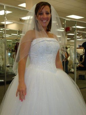 I BOUGHT MY DRESS!!!!  (lots of pics!!!!)