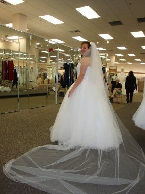 I BOUGHT MY DRESS!!!!  (lots of pics!!!!)