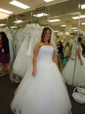 I BOUGHT MY DRESS!!!!  (lots of pics!!!!)