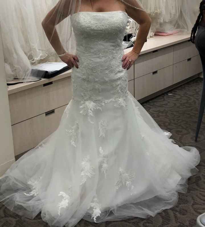 Please show your wedding dress, ladies - 1