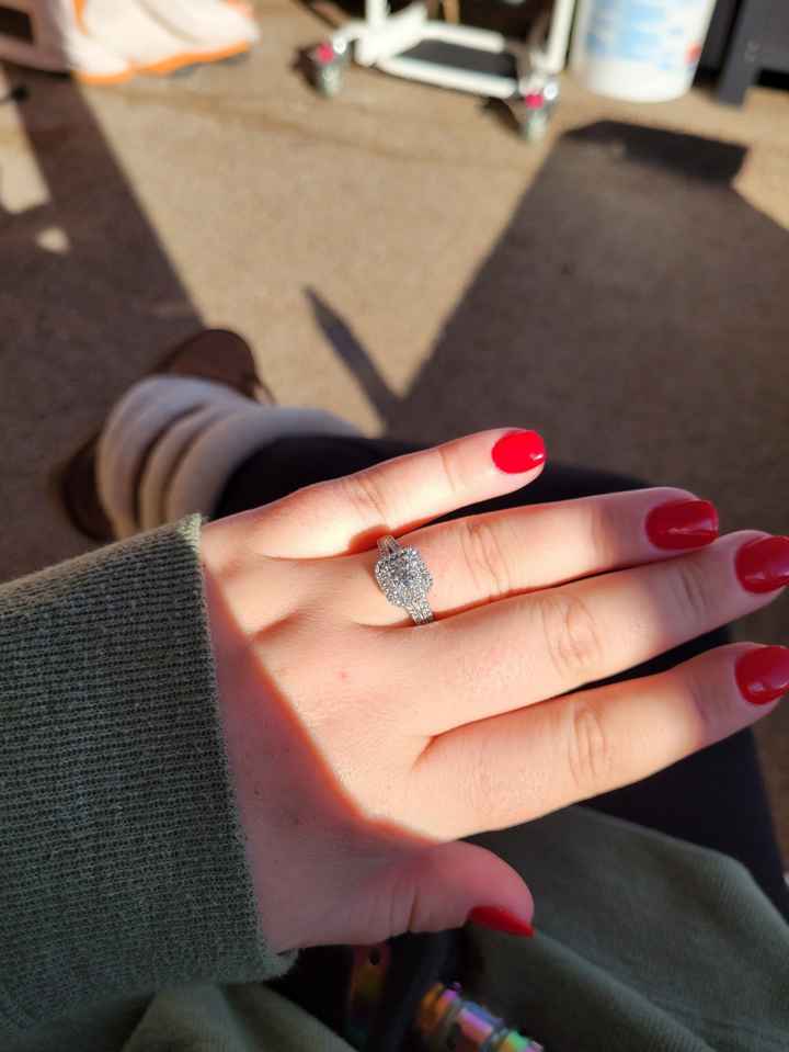 Brides of 2022! Show us your ring! - 1