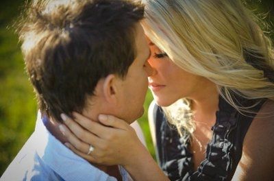 May I Present to You... My Engagement Pics!