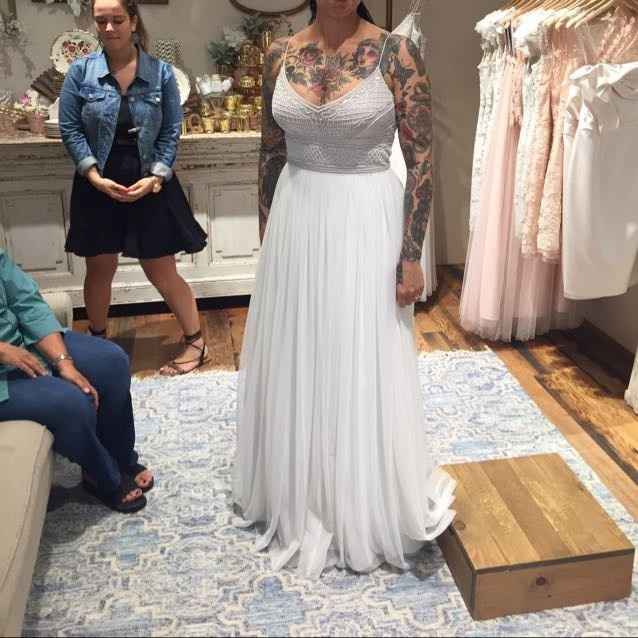 Looking for a Beach wedding dress
