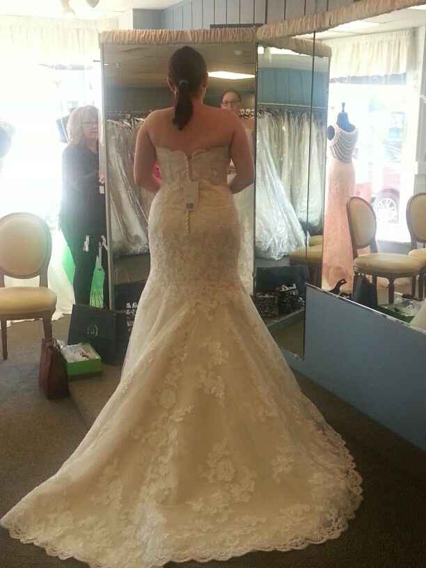 I said yes to the dress today!!!