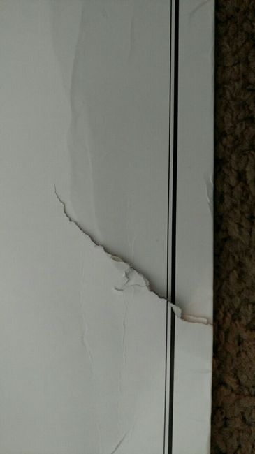 Damaged packaging from WPD for invitation samples?