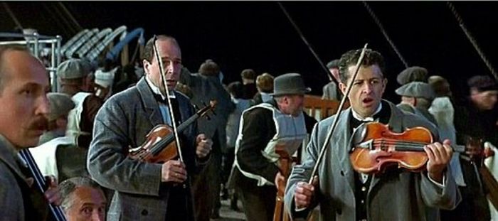 I want to contact the violinist?