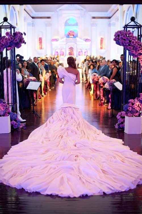 Show me your must-have wedding pictures! :)