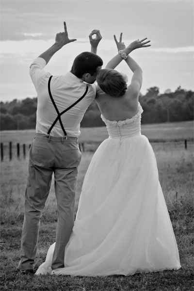 Show me your must-have wedding pictures! :)