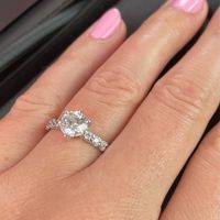 Brides of 2022! Show us your ring! - 1