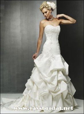 I Think I'm A MAGGIE BRIDE!! :) *PICS* PLEASE SHARE!