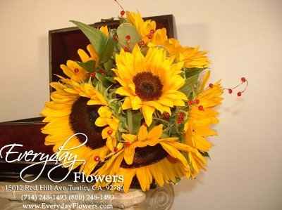 what kind of flowers is everyone doing???? pics
