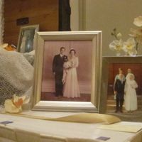 Show off here!  What do you/did you love best about your wedding?  Post pics!  :)