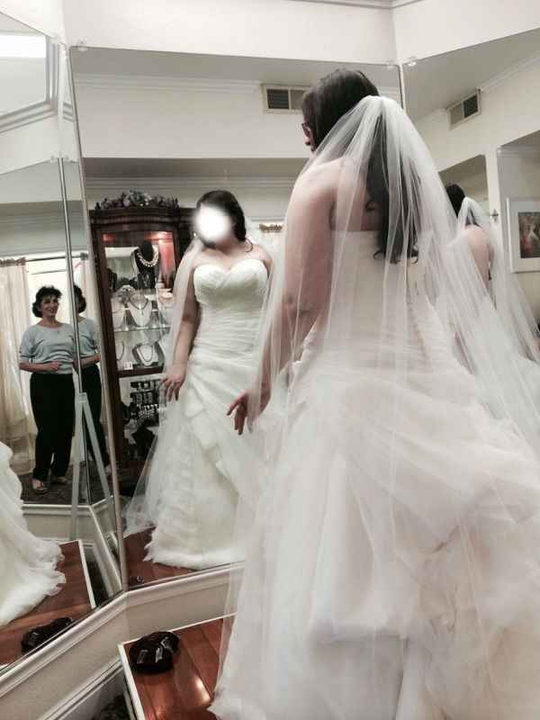I need this today.... DRESS PORN!!!! 8D