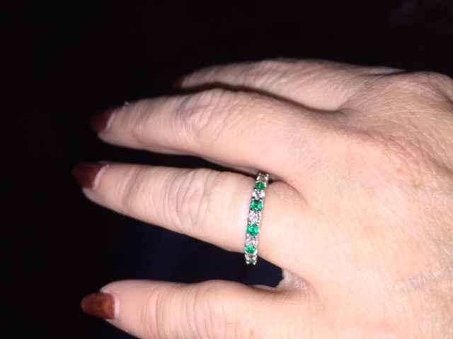 Is anyone with a single stone engagement ring getting a slim wedding band?