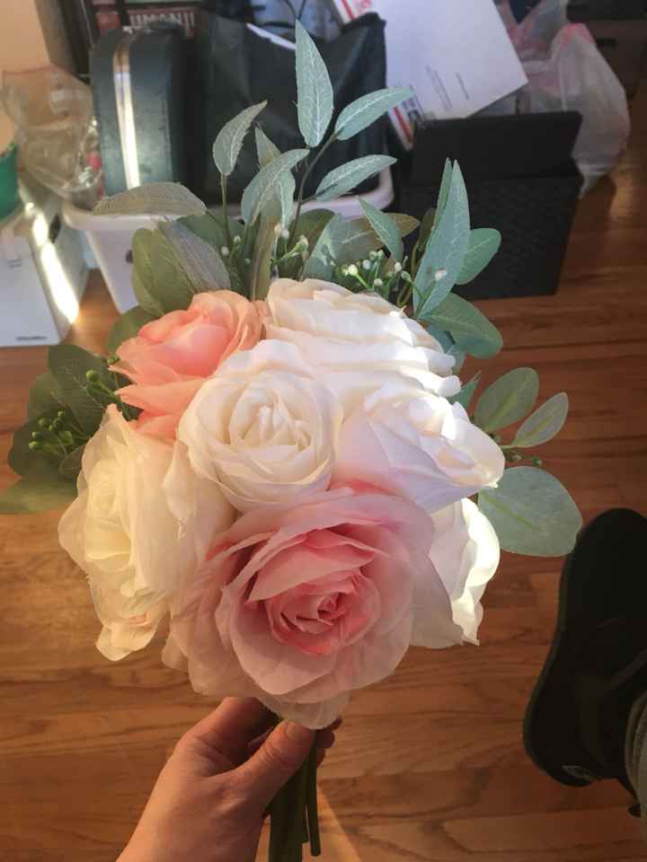  Bridesmaids bouquets - 1