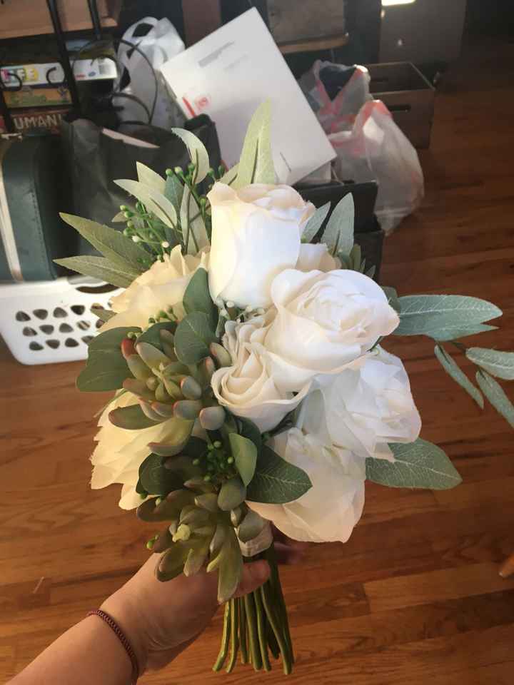  Bridesmaids bouquets - 2