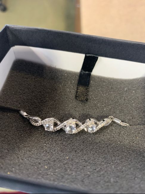 May i see your jewelry sets? 5