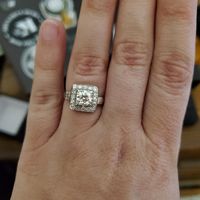 Show off that ring !!! 💍💍💍💍🥂🥂🥂 - 1