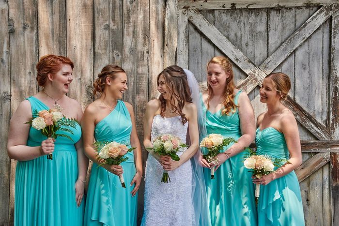 Can my bridesmaids wear different dresses? 1