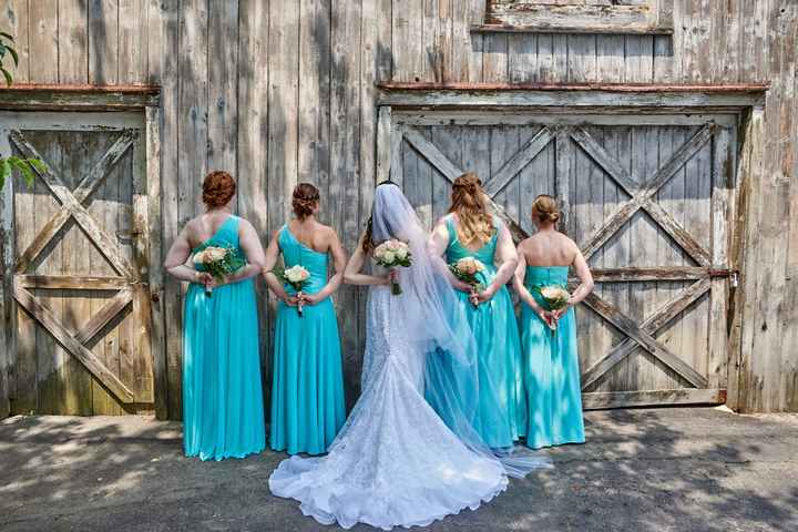 How are your bridesmaids wearing their hair? - 1
