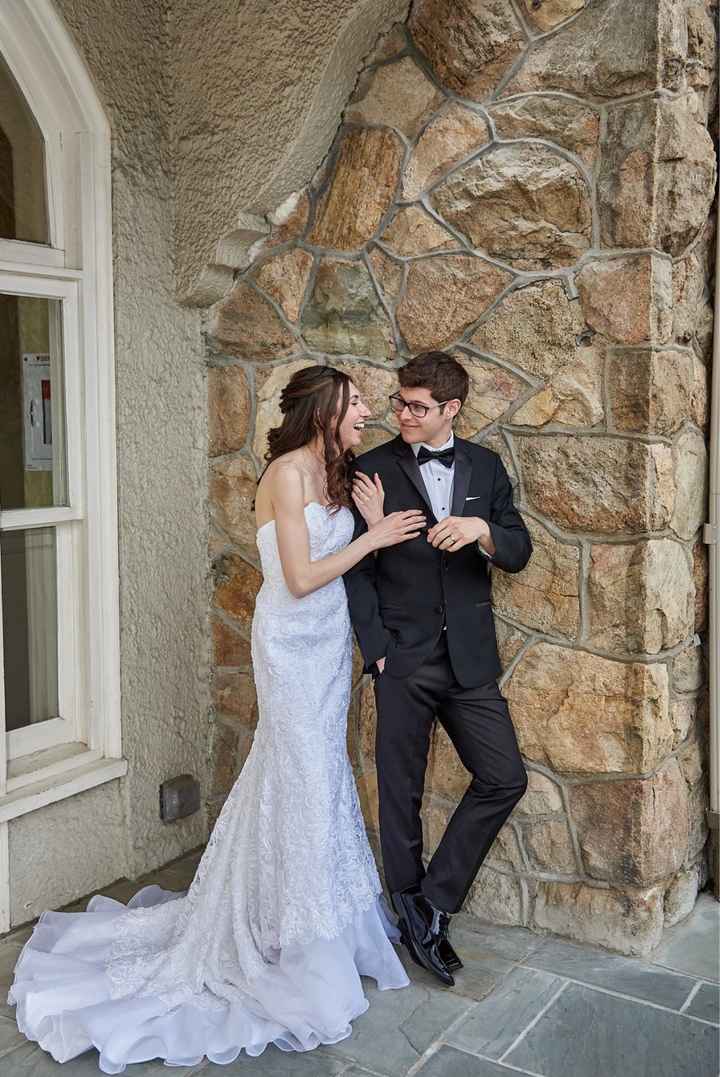 Drop an Engagement Pic with your Date & venue location - 1