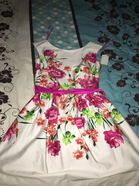 Spin-Off: Let's See Those Shower Dresses!