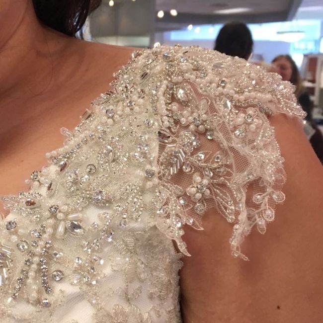 I officially said yes to the dress today!!