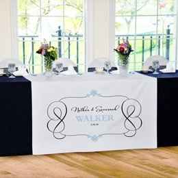 How are you decorting your sweetheart table? I desperately need ideas..