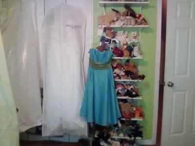 Let's see some bridesmaid dresses! :)