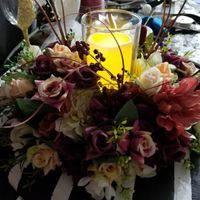 Help me improve my friend's centerpieces!