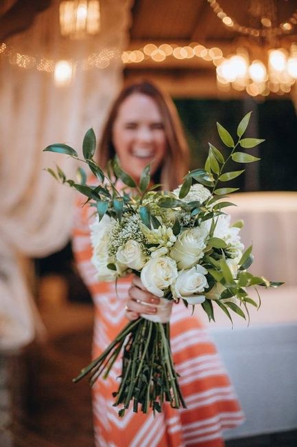 SHOW ME YOUR WEDDING BOUQUET :)