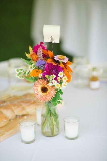 I feel completely clueless about centerpieces