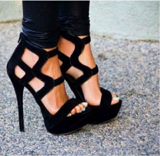 What color shoes should I wear?