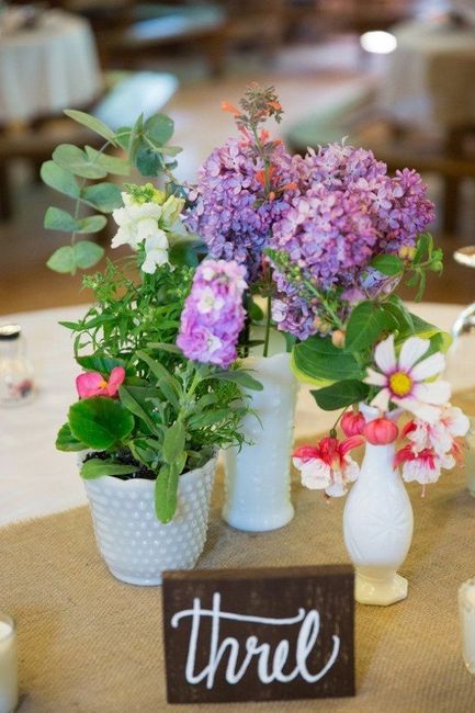I feel completely clueless about centerpieces