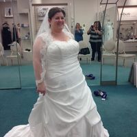 Plus-size brides!