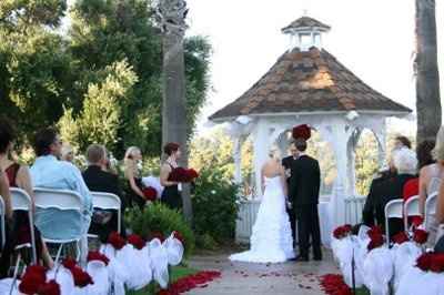 We got Married!  Pictures!