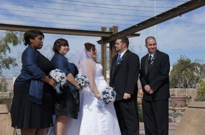I finally have internet!! And wedding pics!