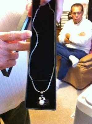 ~~ accessories porn--post your wedding bling ~~