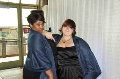 I finally have internet!! And wedding pics!