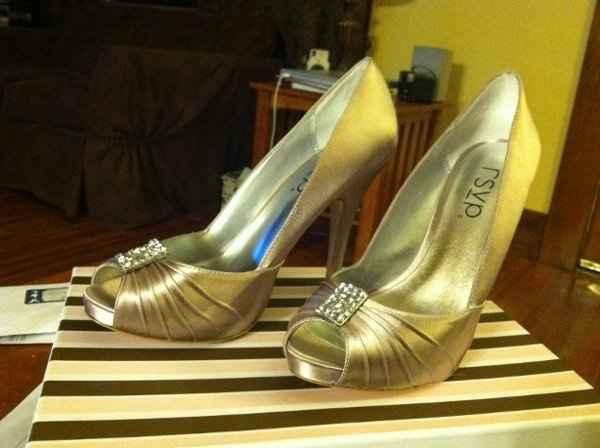 Let's See Those Wedding Day Shoes *PICS*