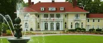 31 Insanely Beautiful Colleges You Can Get Married At!!