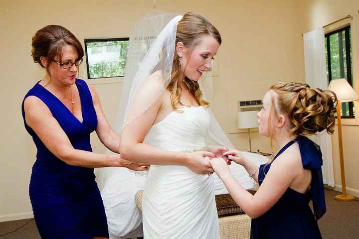 Did you wear your hair down for your wedding? Are you planning to? Pics?