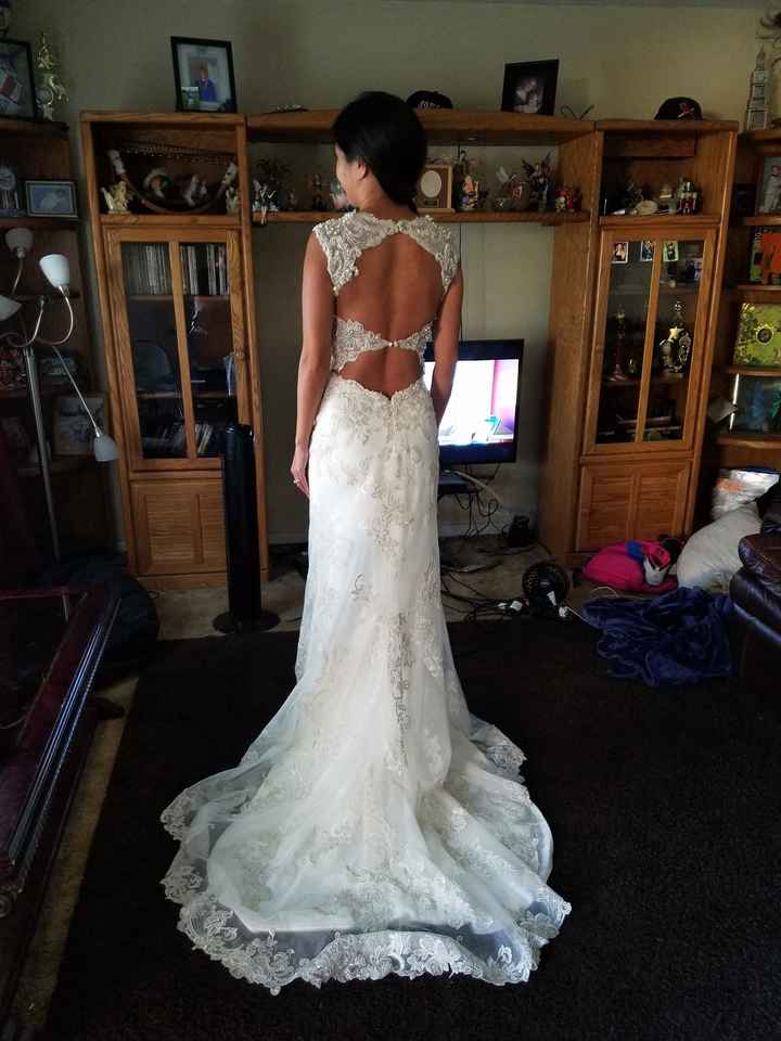 PreOwnedweddingdresses.com