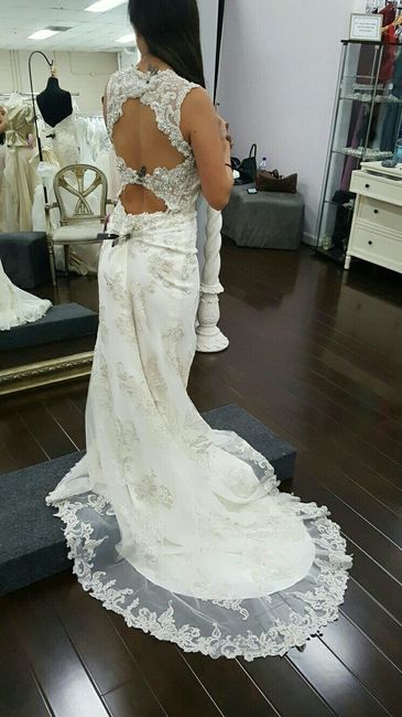 PreOwnedweddingdresses.com