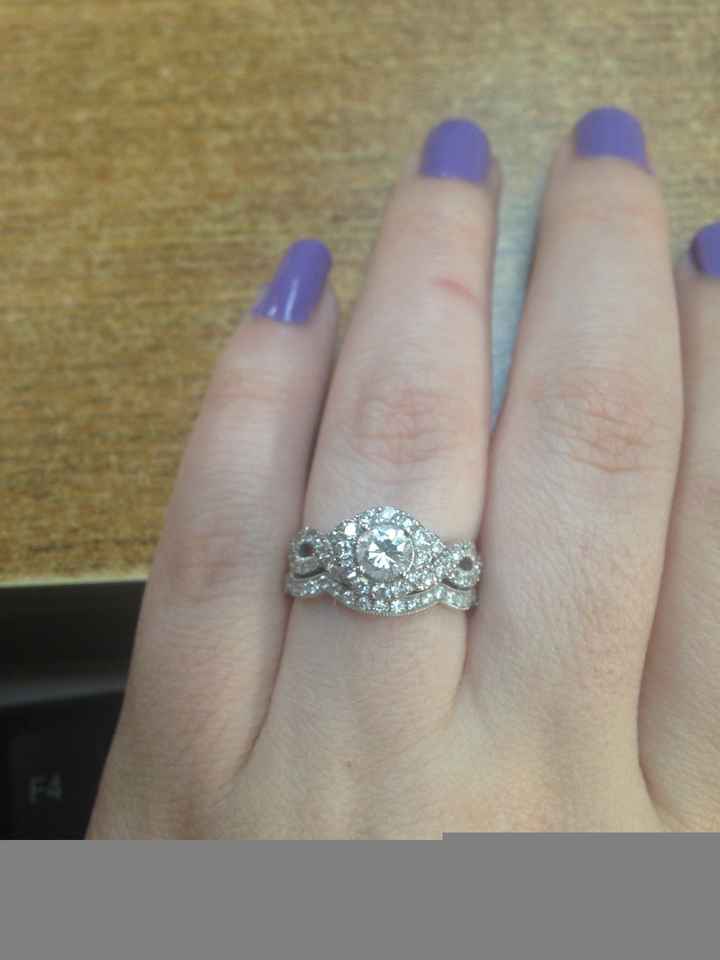 For ladies with a wedding band/e-ring that's 'swirly'...