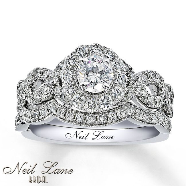 For ladies with a wedding band/e-ring that's 'swirly'...