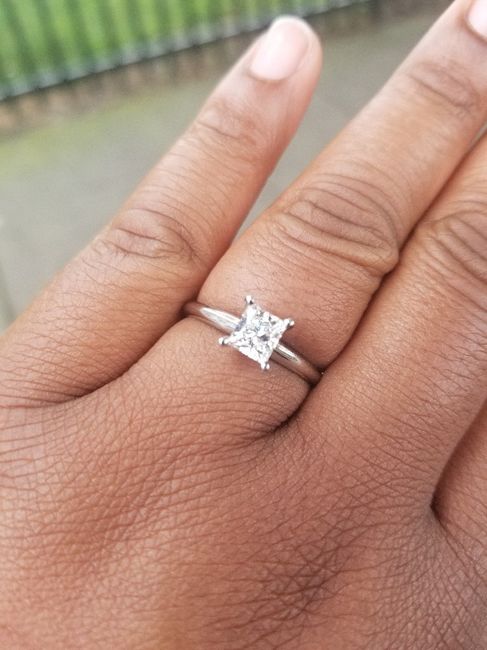 Show off your solitaire ring! 💎 9
