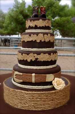 Help with my cake and center pieces