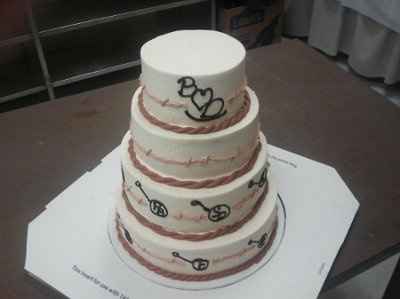 Help with my cake and center pieces